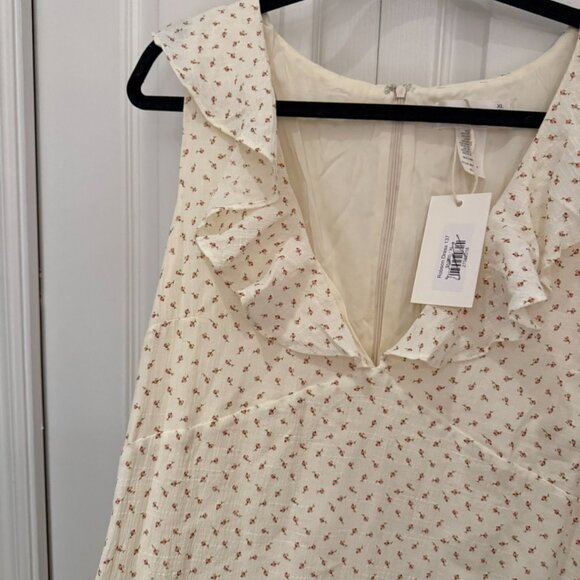 NEW Little Mountain Midi Dress - Picture 2 of 5